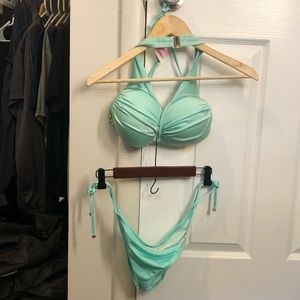 Vintage 34D Victoria’s Secret Bikini 👙